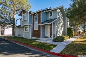 Building Photo - 1900 E Minaret Cir