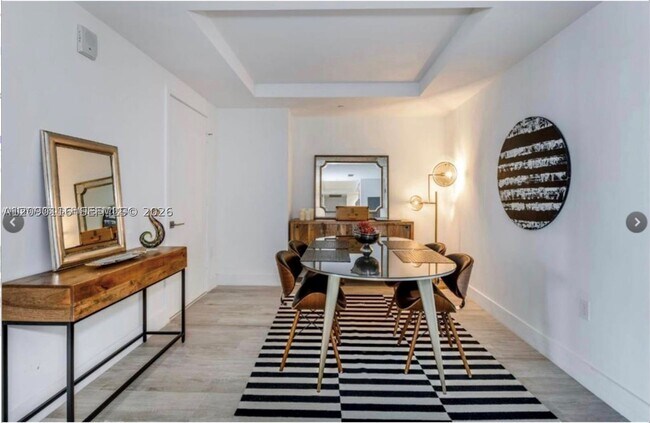 Foto del edificio - 121 NE 34th St