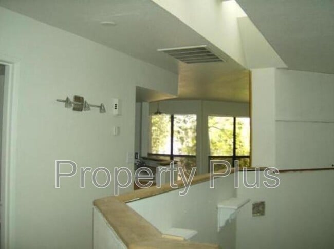 Foto del edificio - 3228 W Glendale Ave