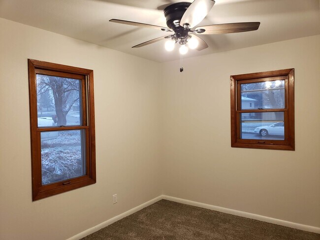 Bedroom - 713 E 21st Street Pl S