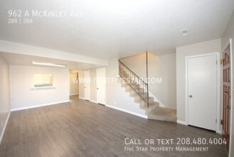 Building Photo - 962 McKinley Ave