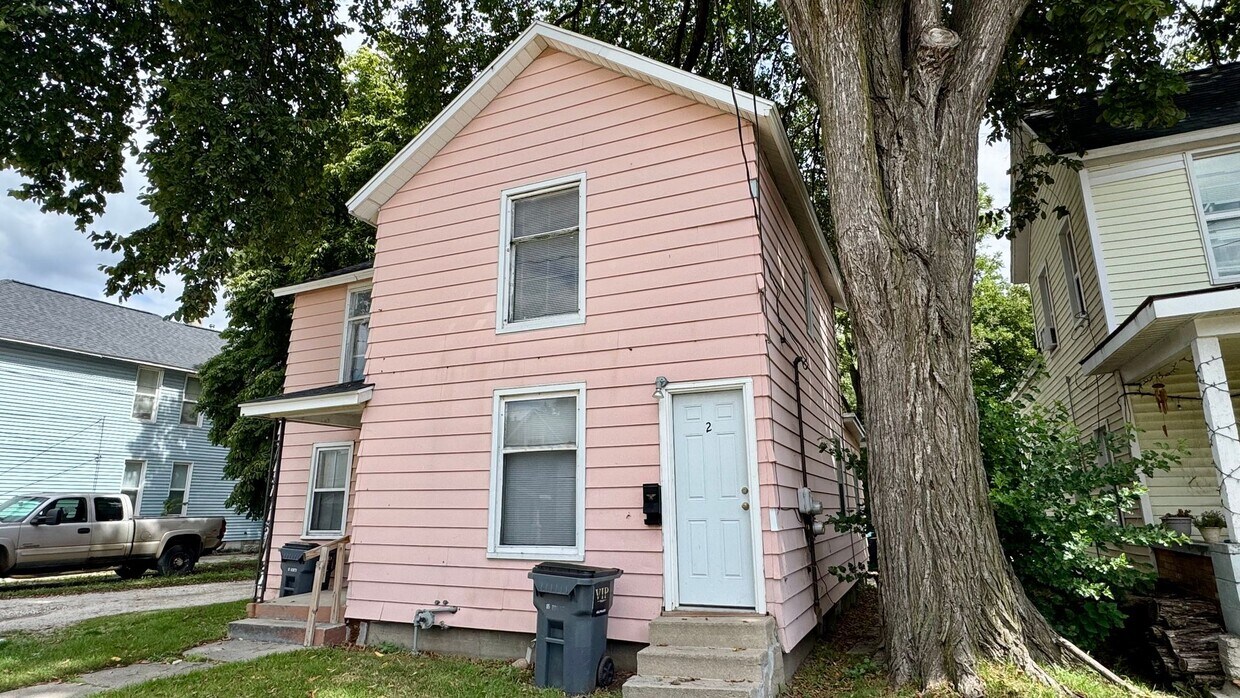 Foto principal - 1242 Alpine Ave NW