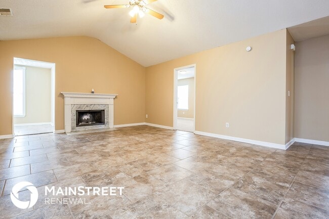 Building Photo - 403 Lake Forest Dr