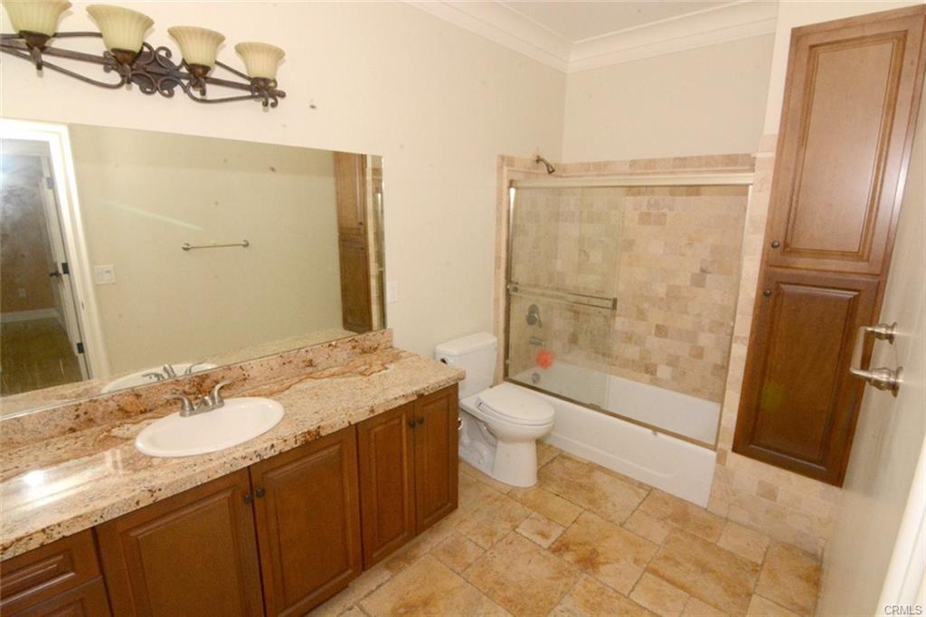 Foto principal - 347 W Milford St