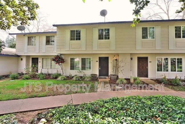 Building Photo - 8851 Salmon Falls Dr