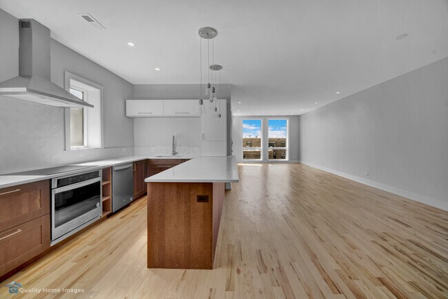 Foto del edificio - 2851 N Clybourn Ave
