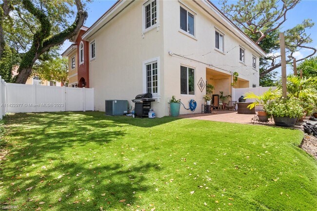 Building Photo - 3 br, 2.5 bath House - Villas At Oak Hammock