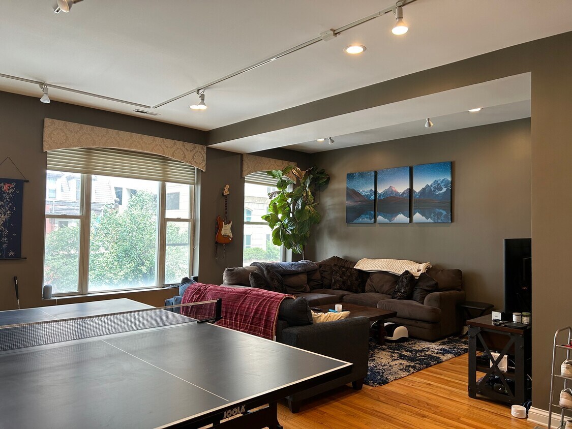 Foto principal - 9 E Huron St