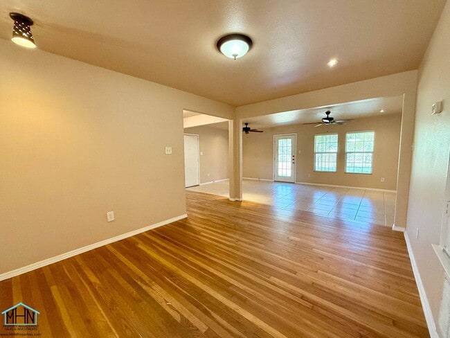 Building Photo - 143 Marchmont Ln