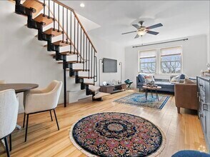 Building Photo - 1496 Beacon St