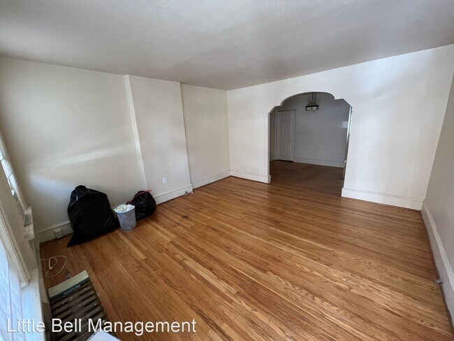 Building Photo - 3 br, 1 bath House - 722 S. Hutchinson Street