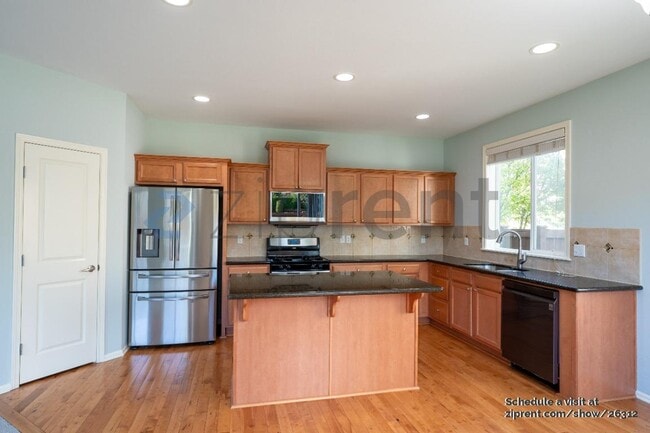 Foto del edificio - 3612 183rd Ln SE