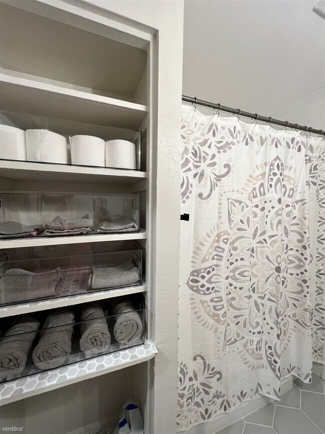 Foto del edificio - 3 br, 2 bath House - 1809 East Shadowlawn ...