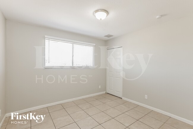Foto del edificio - 2114 W Sunnyside Ave