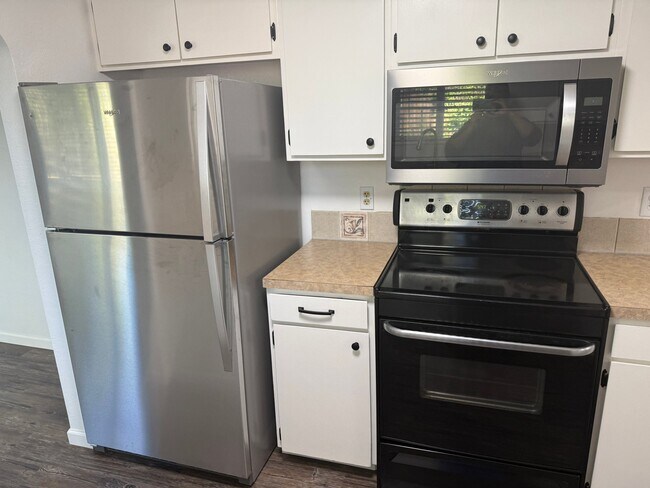 Foto del edificio - 2010 N Workland Ln