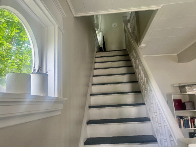 Foto del edificio - 341 Montclair Ave