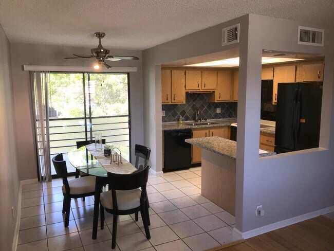 Foto del edificio - 4147 Oak Terrace Dr