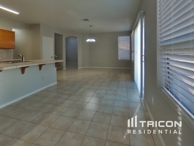 Foto del edificio - 3802 W Firehawk Dr