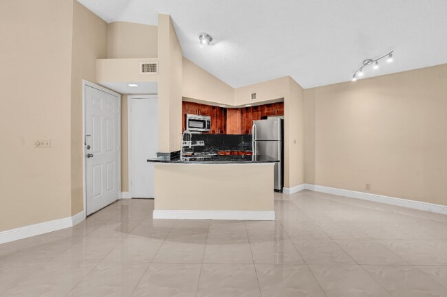 Foto del edificio - 3370 Pinewalk Dr N