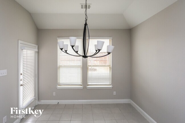 Foto del edificio - 317 Strait Ln