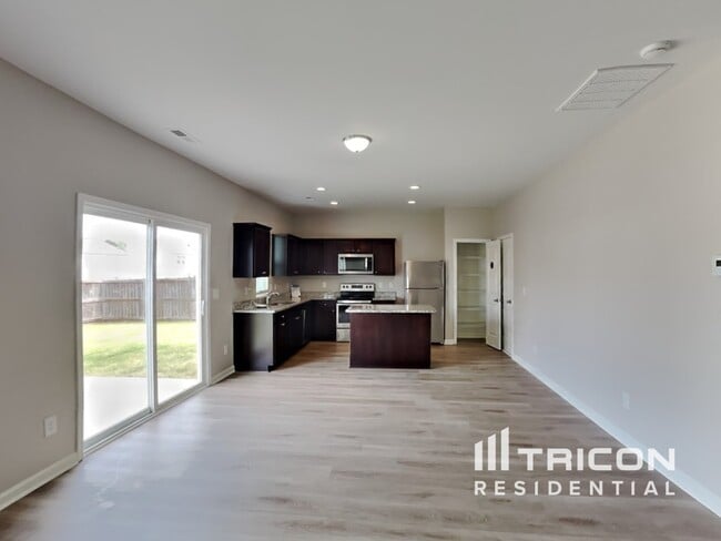 Foto del edificio - 209 Quincy Meadow Ave