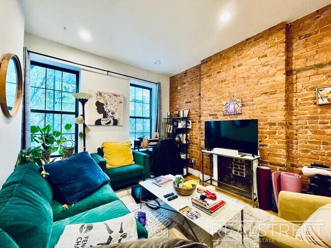 Foto del edificio - Spacious Modern 1 Bedroom