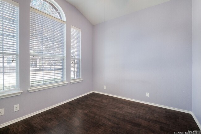 Foto del edificio - 6422 Oldham Cove