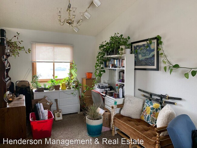 Building Photo - 4 br, 3 bath House - 2604 E Redbud Drive