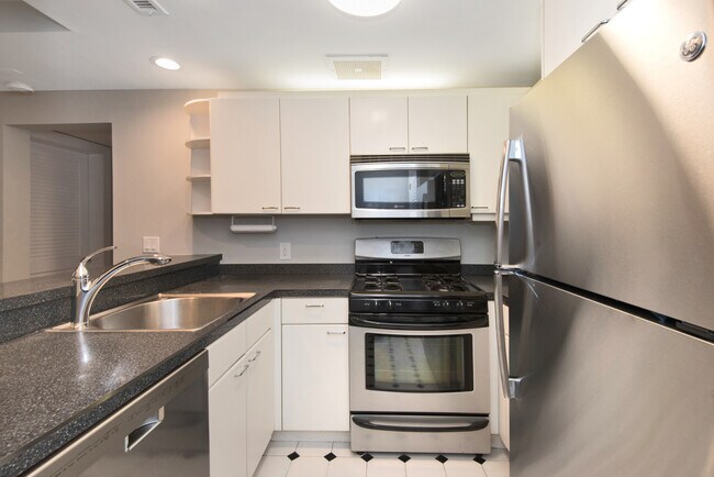 Foto del edificio - 600 Hudson St