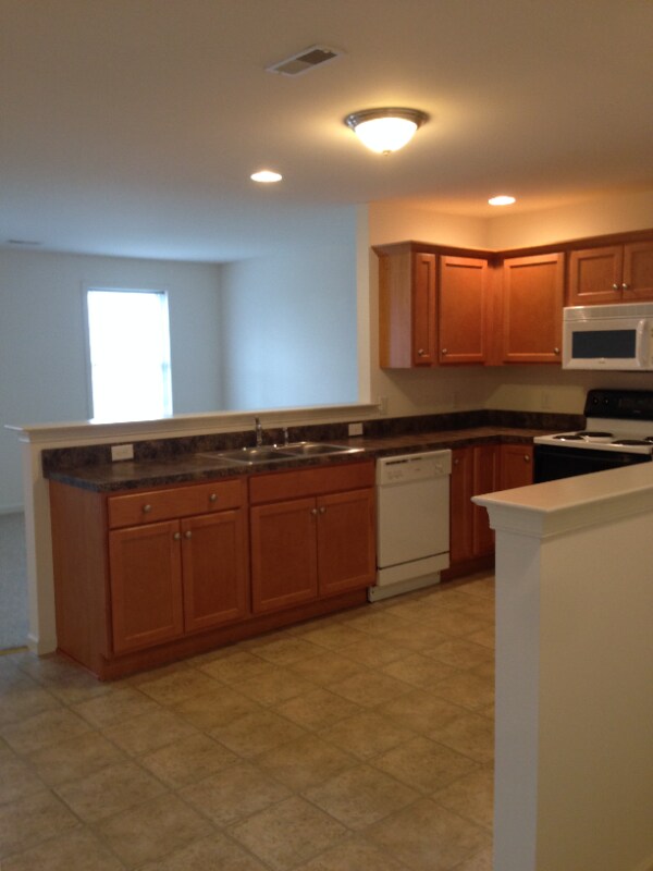 Foto del edificio - 417 College Manor Ave