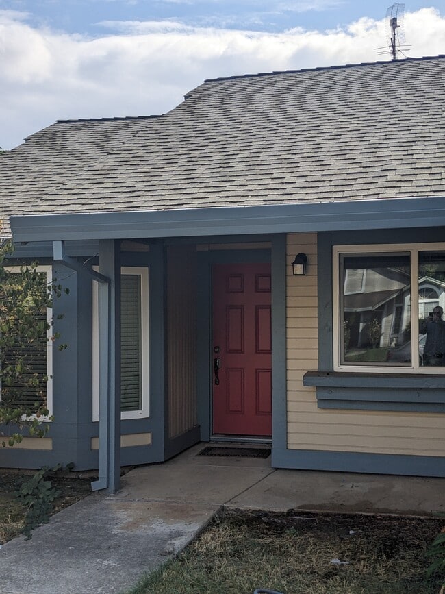 Building Photo - 224 Berry Oak Ct