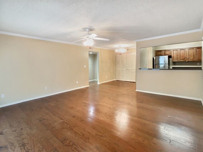Building Photo - Available August 4, 2024!!! 1 Bed, 1 Bath ...