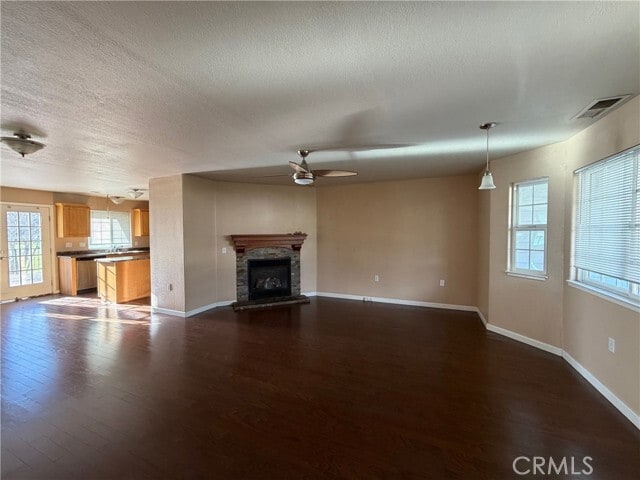 Foto del edificio - 19405 Mountain