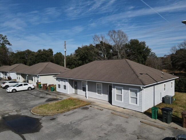 Photo - 14055 John Clark Rd (Gulfport, MS) Apartment