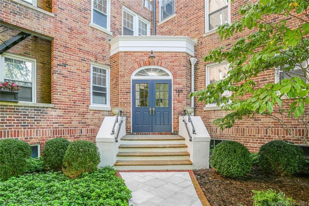 169 Mason St Unit 1D, Greenwich, CT 06830 Condo for Rent in Greenwich