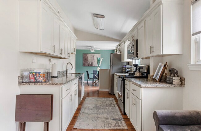 Foto del edificio - 212 Paladin Dr