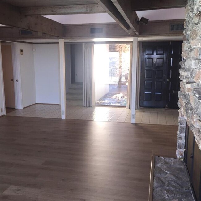Building Photo - 7204 W Rim Dr