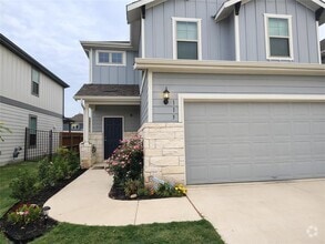 Building Photo - 113 Bennington Dr
