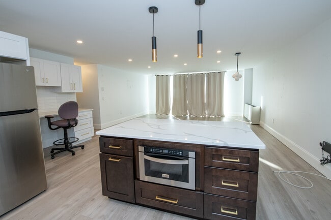 Foto del edificio - 100 West Ave