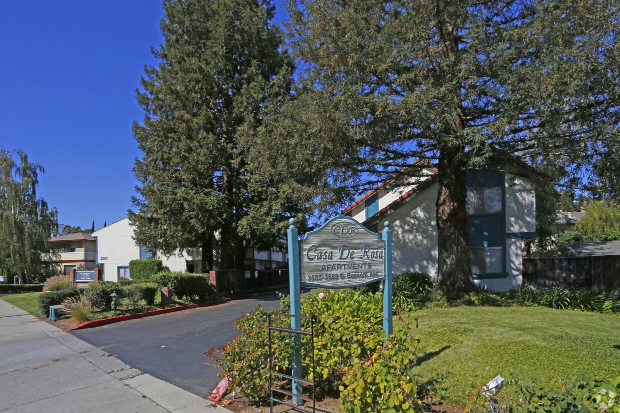 Primary Photo - Casa de Rosa Apartments