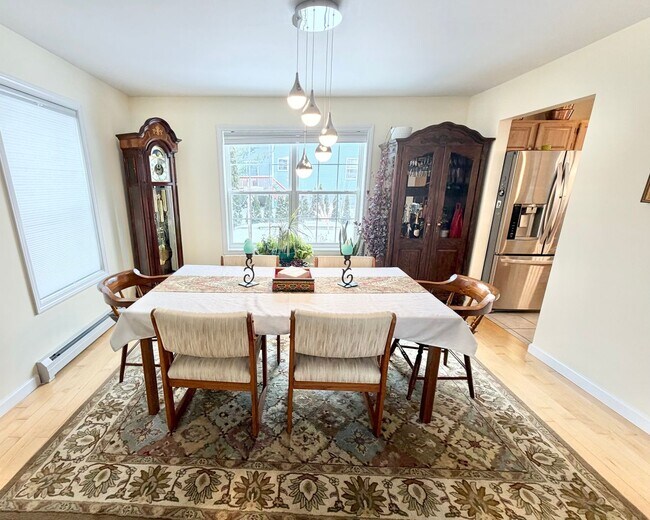 Foto del edificio - 4 Bedroom Home in South Burlington VT Available 4/1!