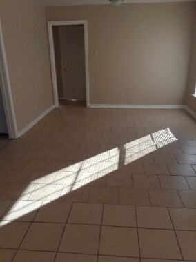 Building Photo - 5804 Redstone Dr