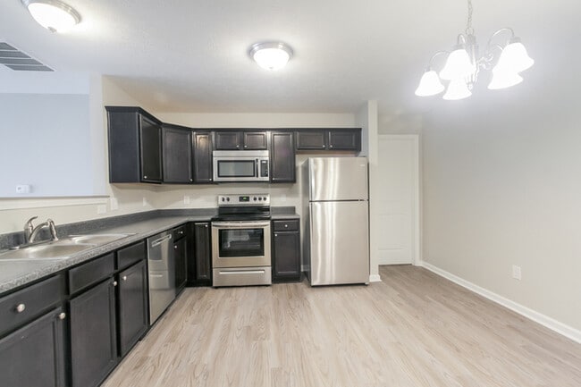 Building Photo - 224 Rolling Ridge Dr