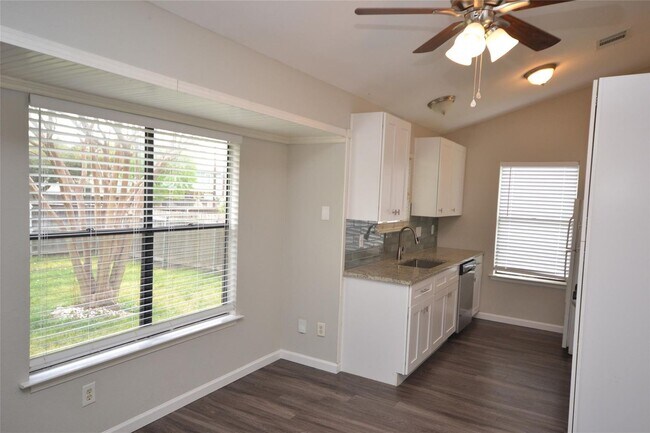 Foto del edificio - 2 Bedroom 1 Bath in Chandler Creek