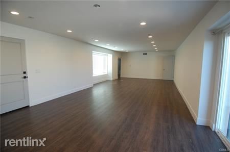 Building Photo - 102 Avenida Dolores