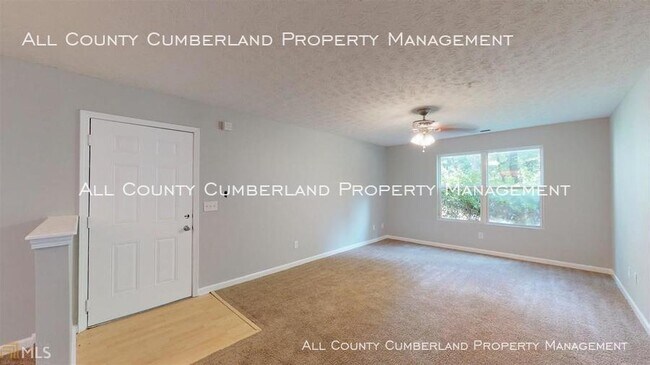 Building Photo - WALK IN LEVEL 3B/2BA, LITHONIA CONDO!!!