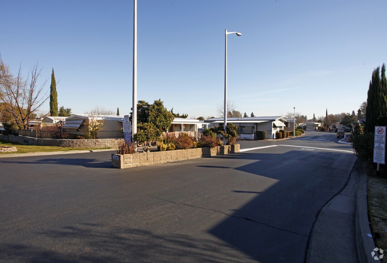 Building Photo - Lamplighter Sacramento Mobile