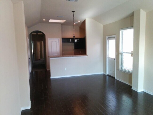 Foto del edificio - 155 Creekside Villa Dr