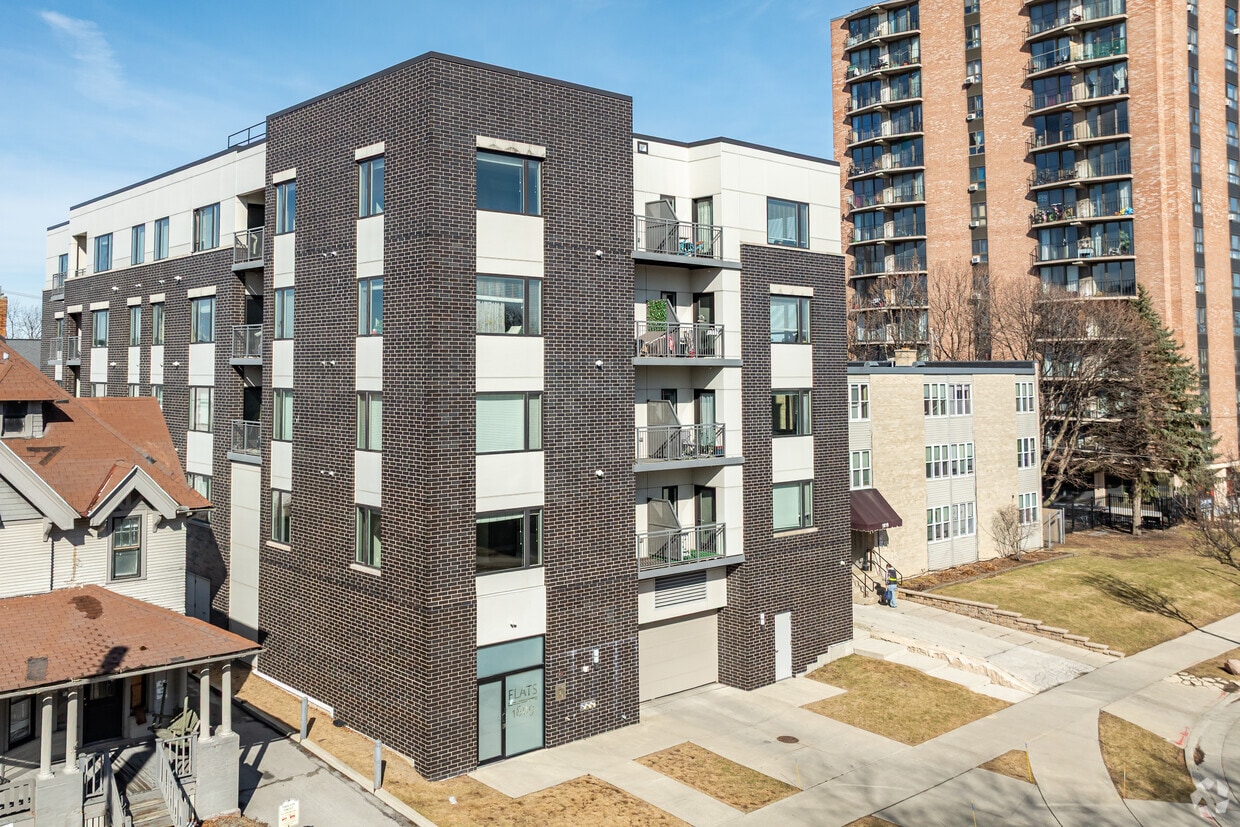 Flats 1809 - Milwaukee, WI, 53202 | Apartments.com Flats 1809 - Milwaukee, WI, 53202 | Apartments.com