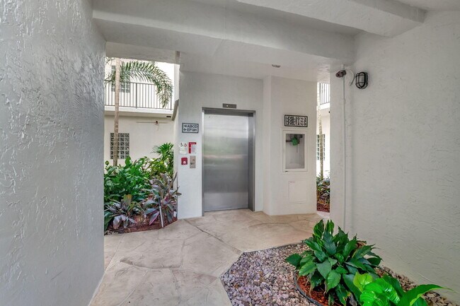 Building Photo - 5133 Brisata Cir